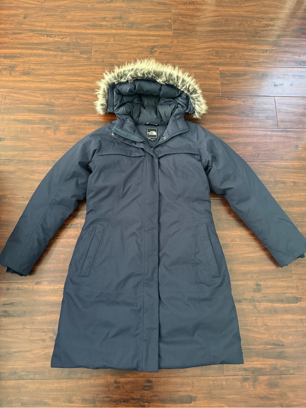 The North Face Women’s Parka L Faux Fur Hood
